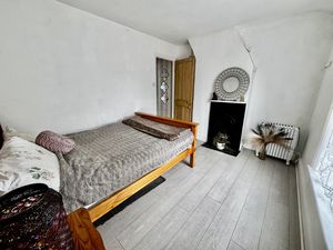 Photo 7- click for photo gallery